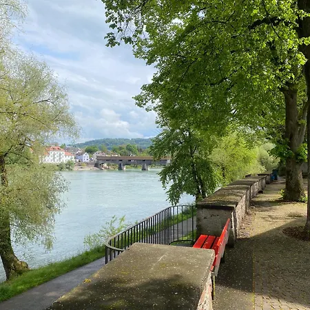 Neu Deluxe Muensterblick, Maisonette, Kingsize Bett, Kueche, Netflix, Aussicht, E-kamin * Bad Sackingen